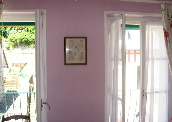 A L'abri Des Vents Bed and breakfast 3*