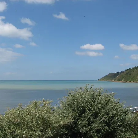 Bed & Breakfast A L'abri Des Vents Saint-Jean-le-Thomas